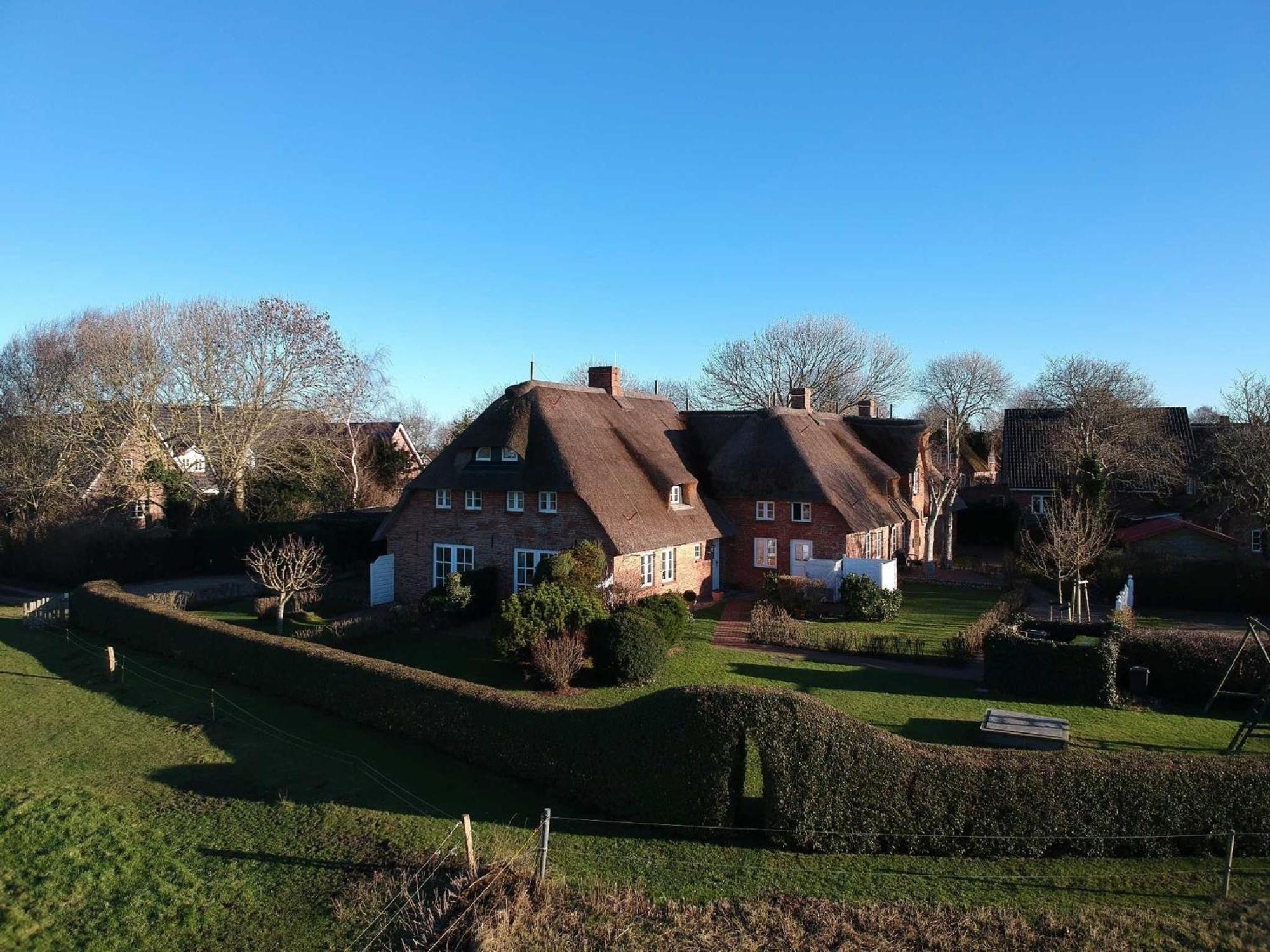 Reetkehlchen Apartment Alkersum ภายนอก รูปภาพ